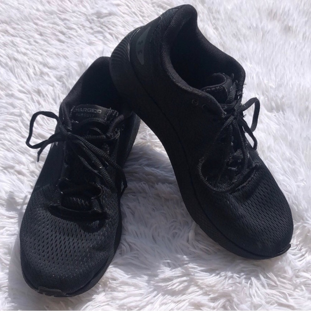 Under Armour men size 9